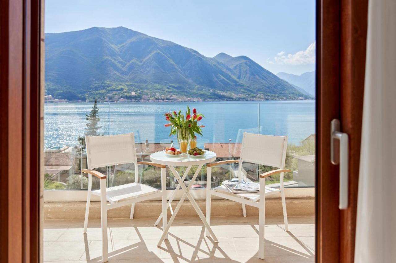 Apartment Noa With Sea View Kotor Luaran gambar