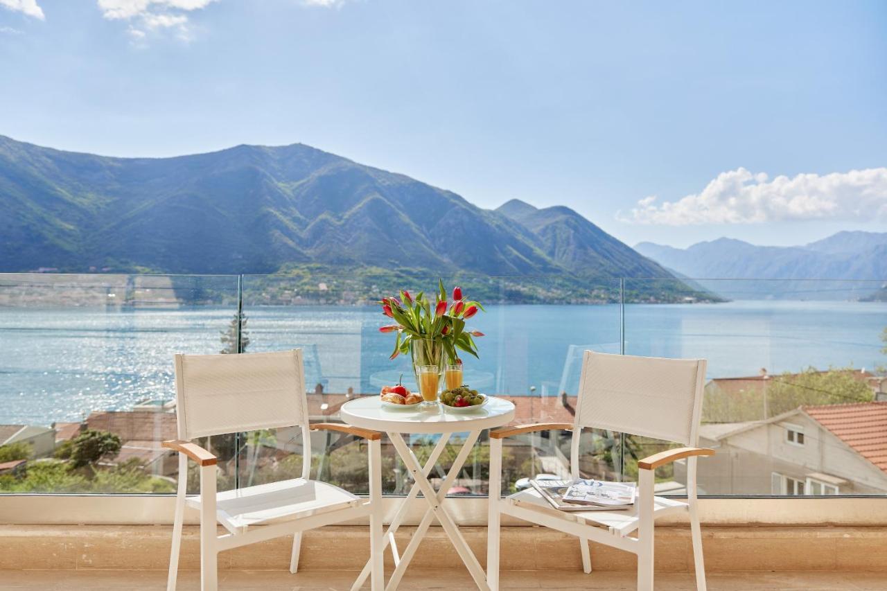 Apartment Noa With Sea View Kotor Luaran gambar