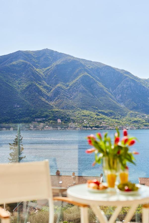 Apartment Noa With Sea View Kotor Luaran gambar