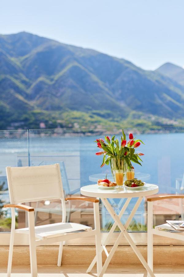 Apartment Noa With Sea View Kotor Luaran gambar